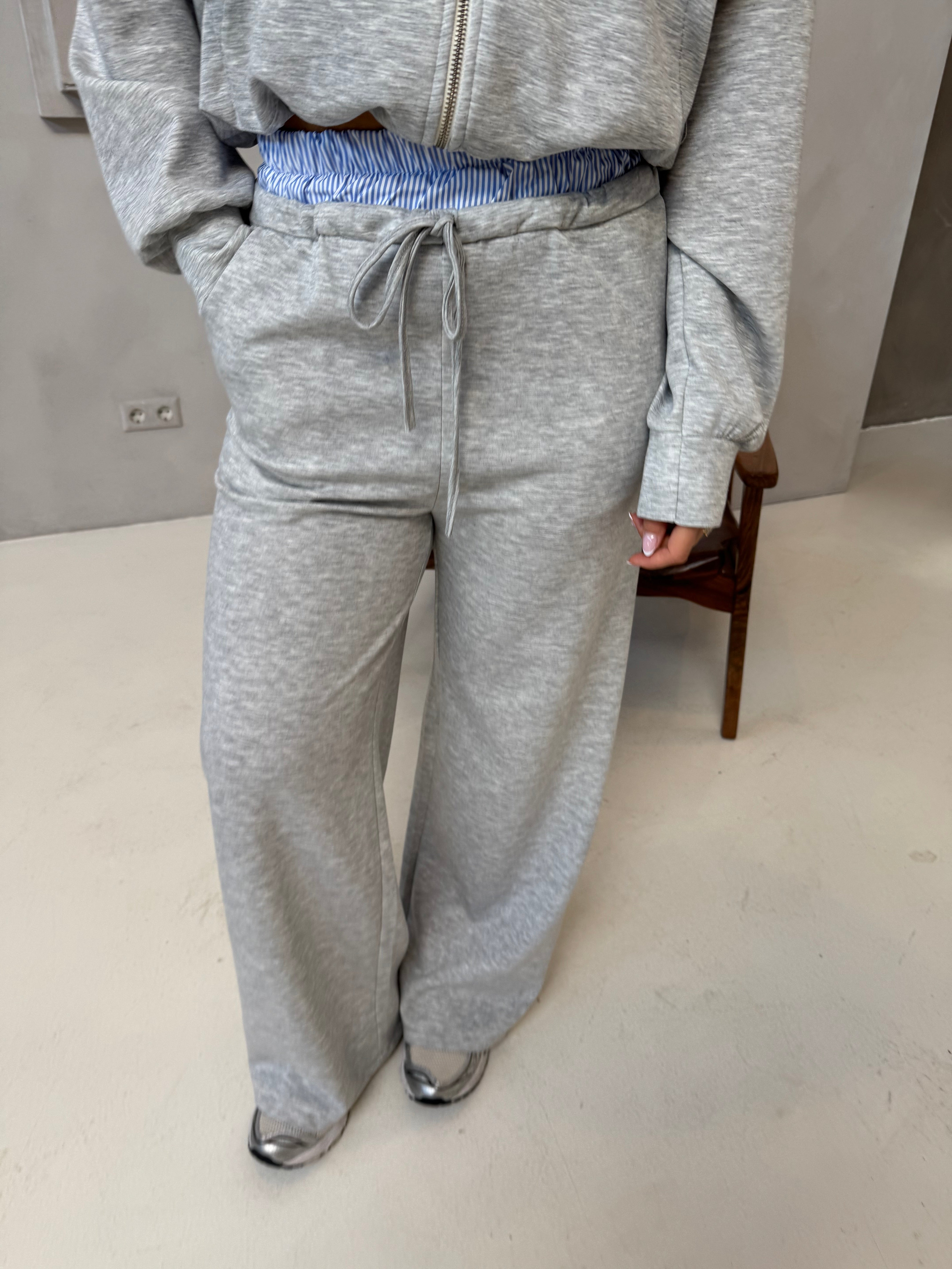 Ensemble jogging gris JUMELLE