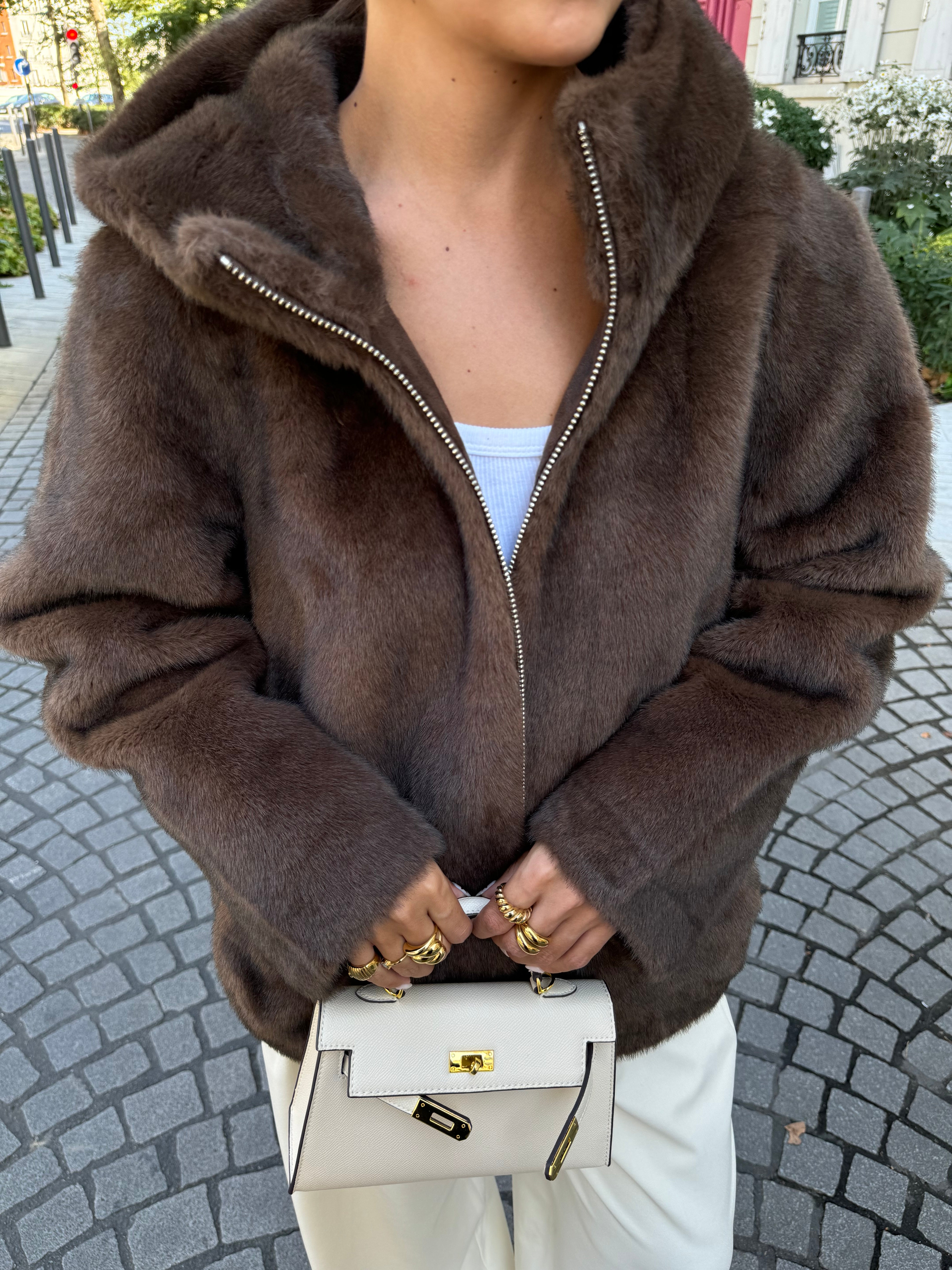 Short fur coats (V007G)