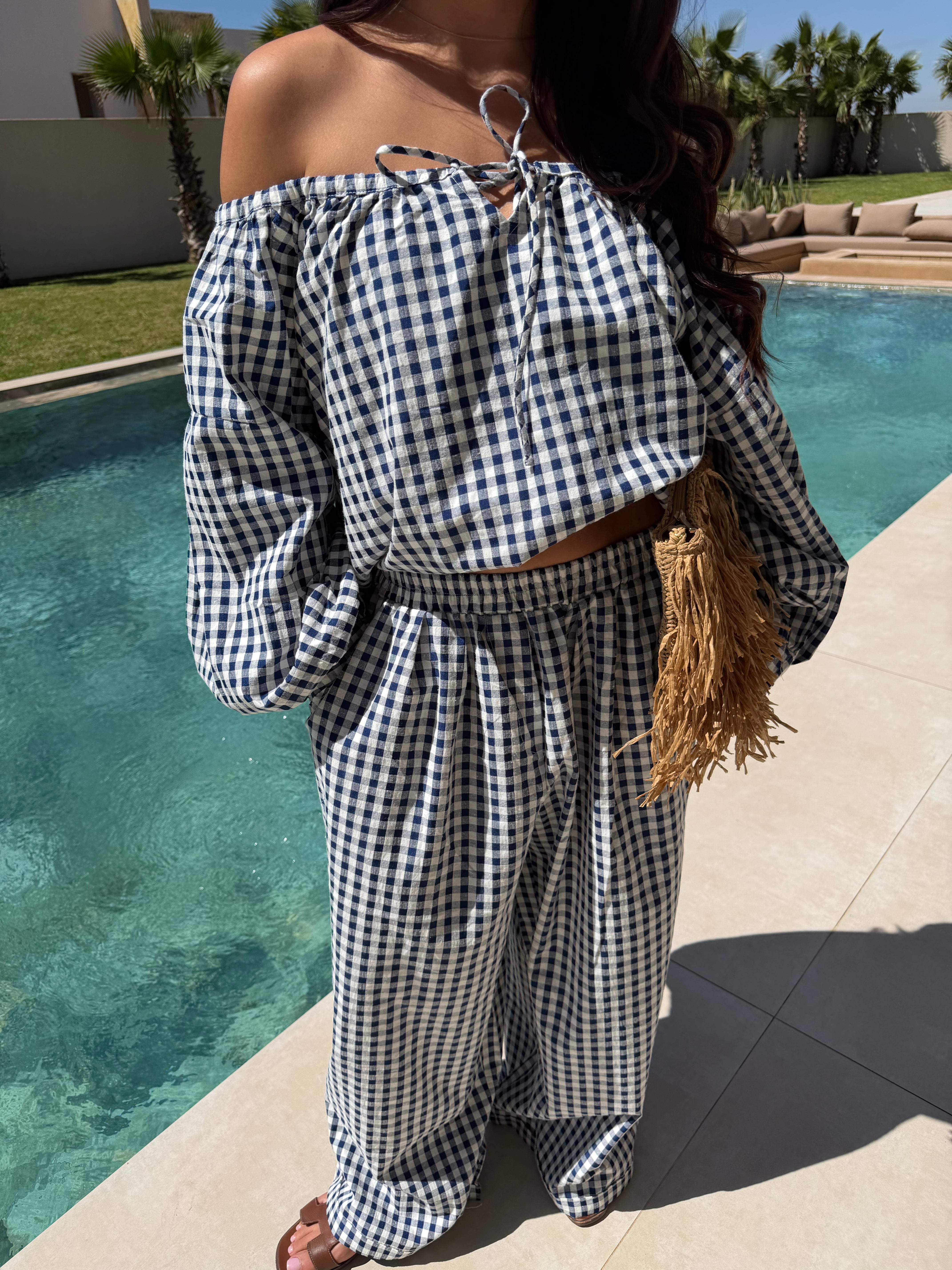 Ensemble ENYA bleu