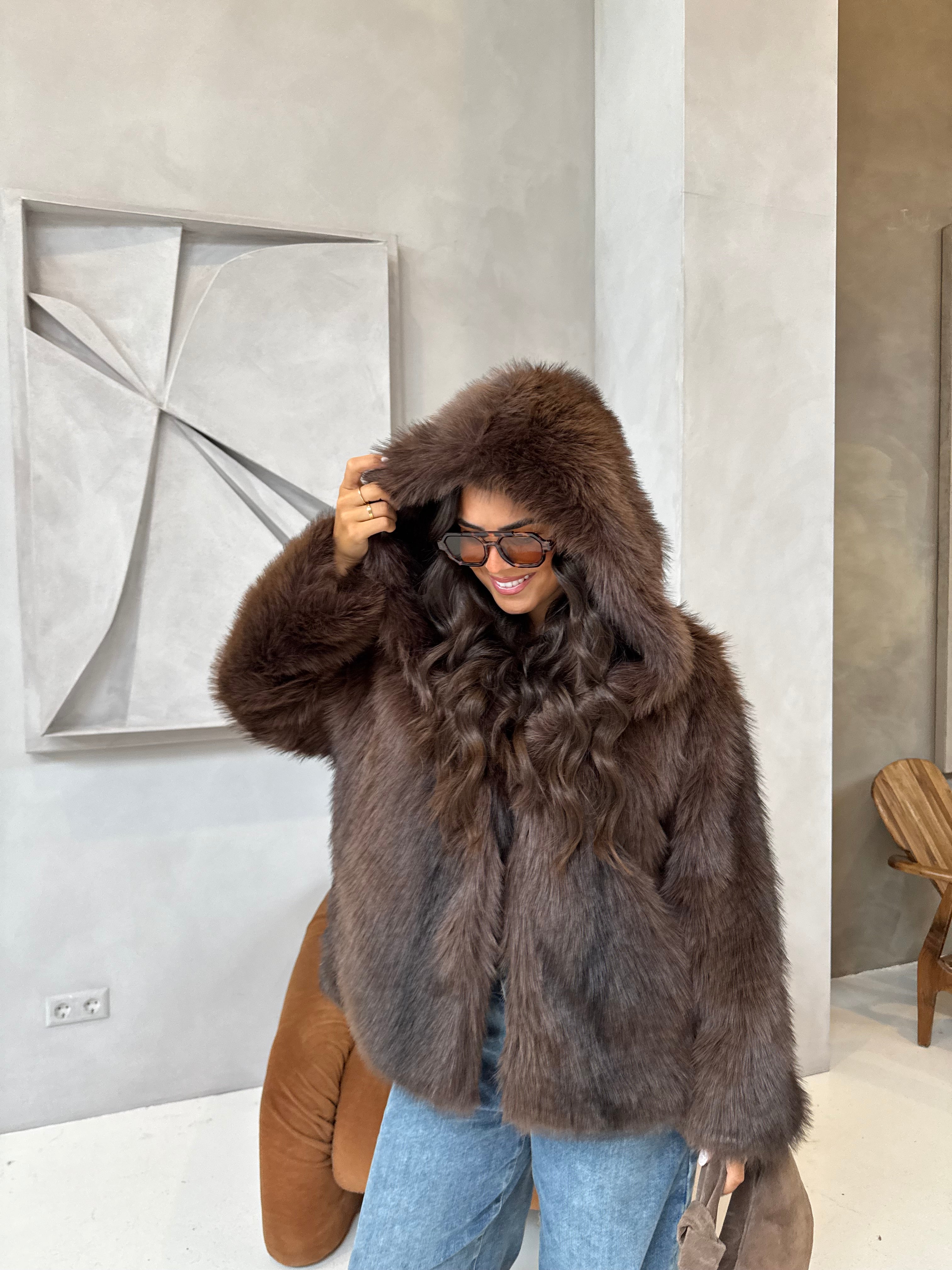 Manteau à Capuche Matelassé Avec Fausse Fourrure - Marque Monteau, Taille M, Noir - Neuf Sans étiquette