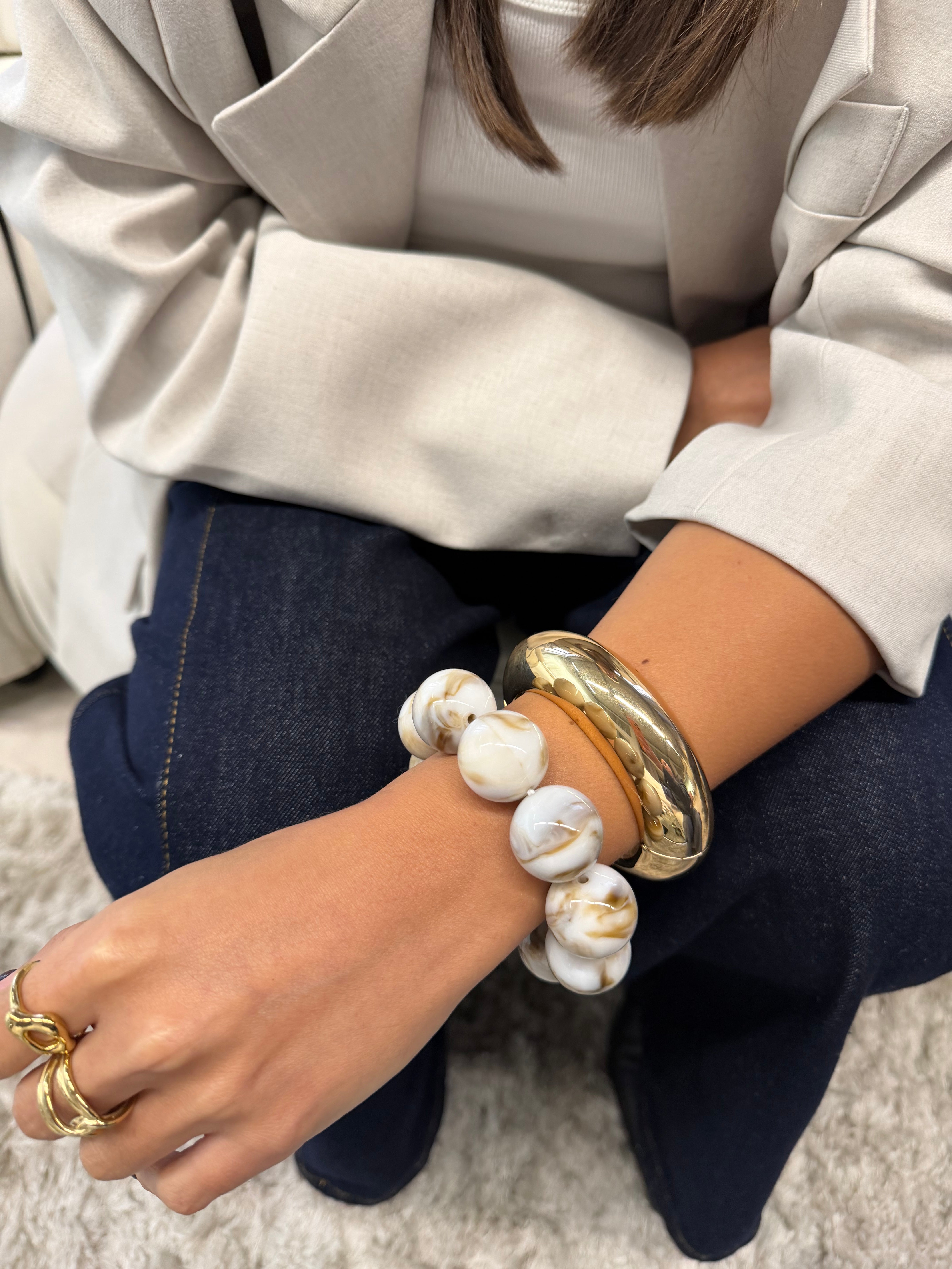 Bracelet jonc résine BOULE crème