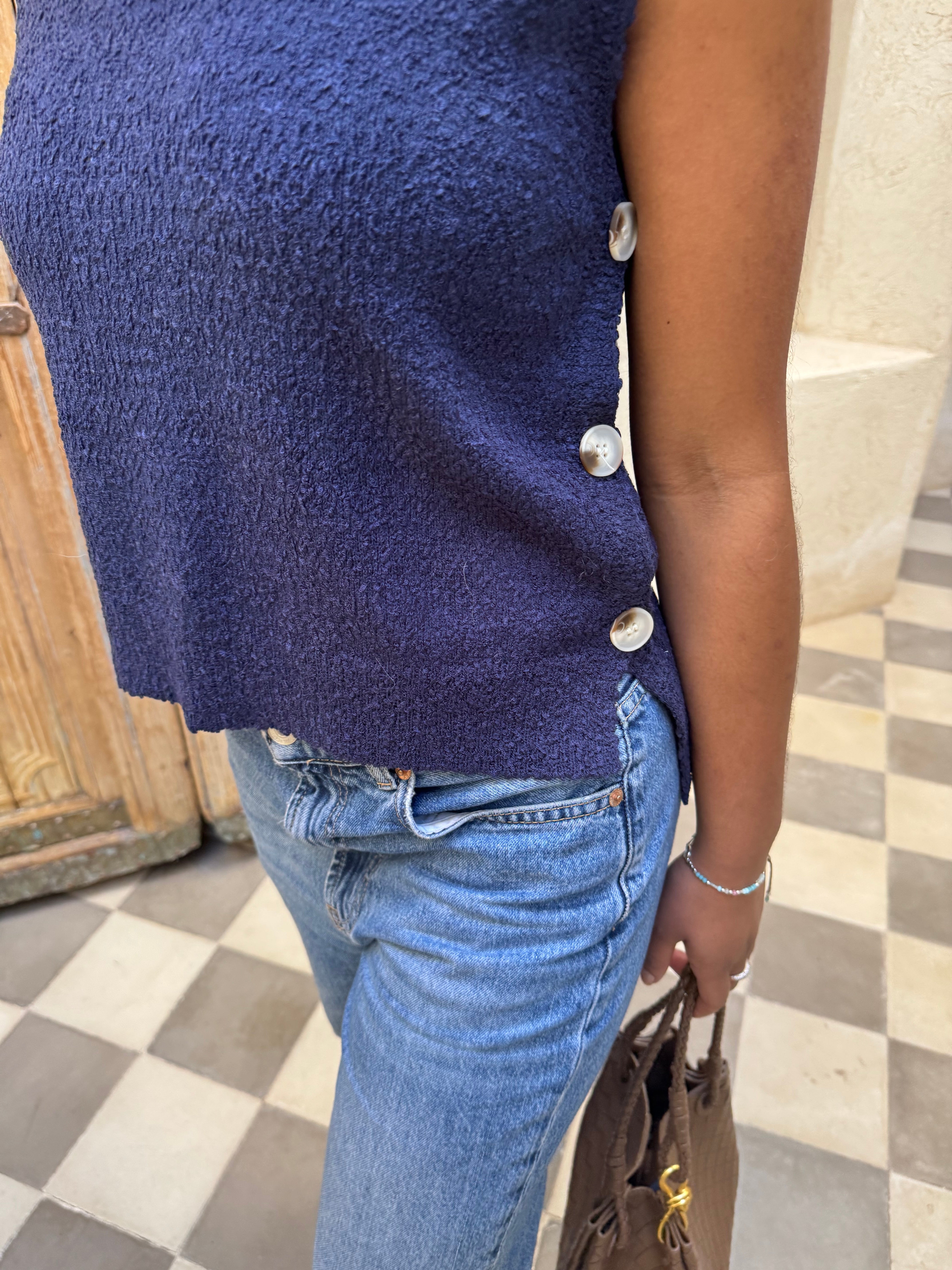 Pull LOAS sans manche bleu (T7028)