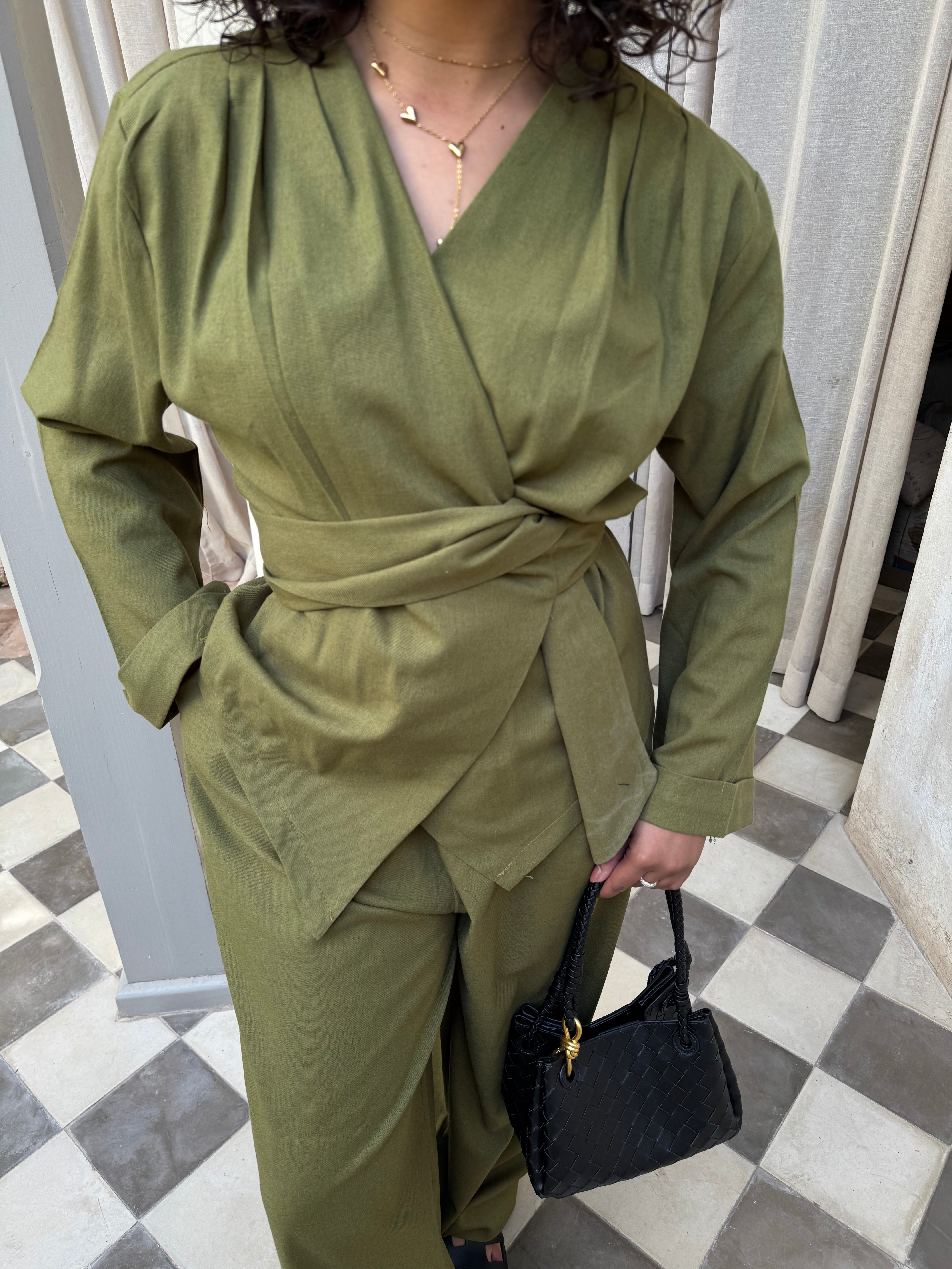 Ensemble à nouer ELONA vert olive (25CY815)