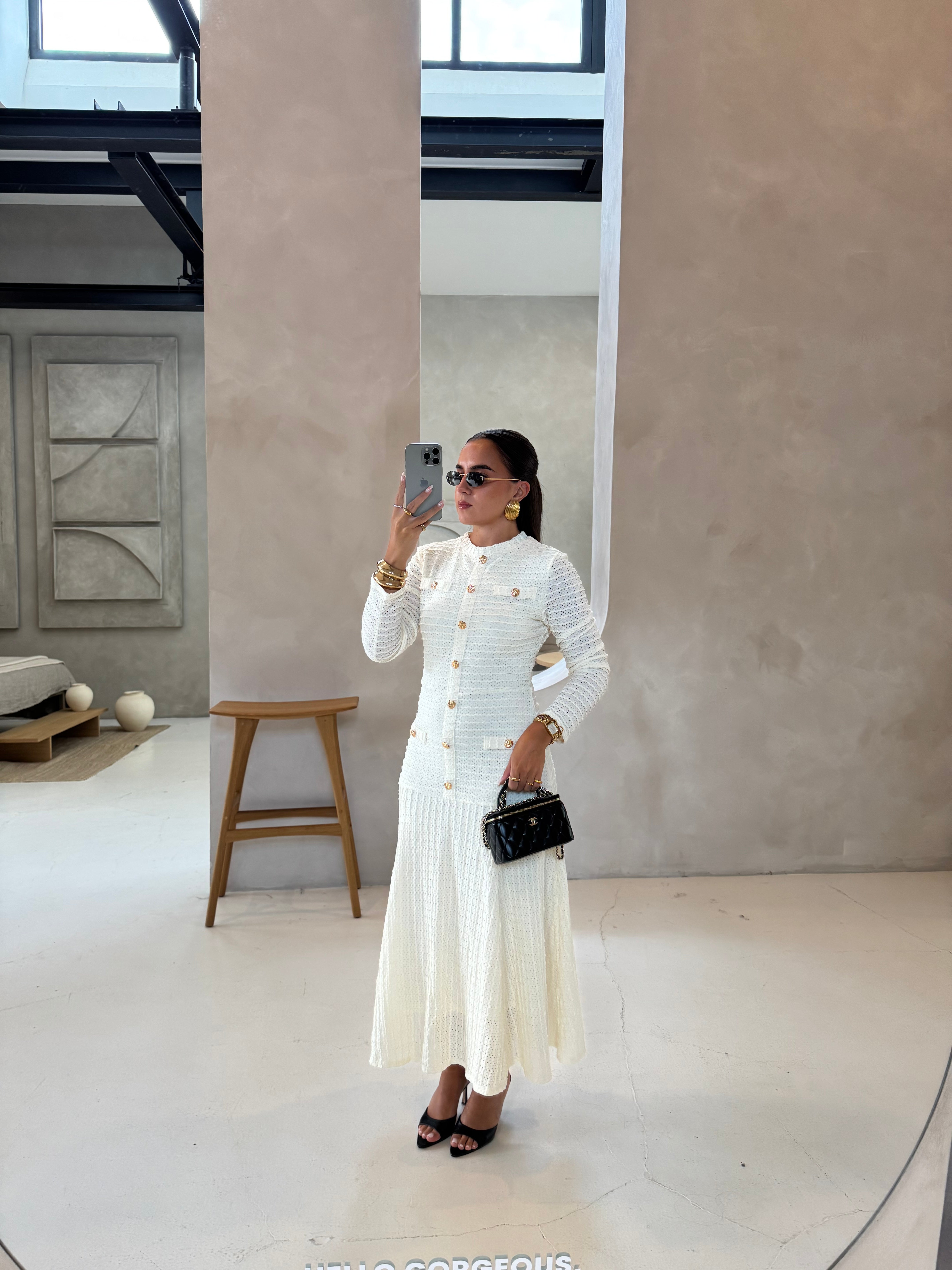 Robe JOYNA blanc boutons dorés (9698)