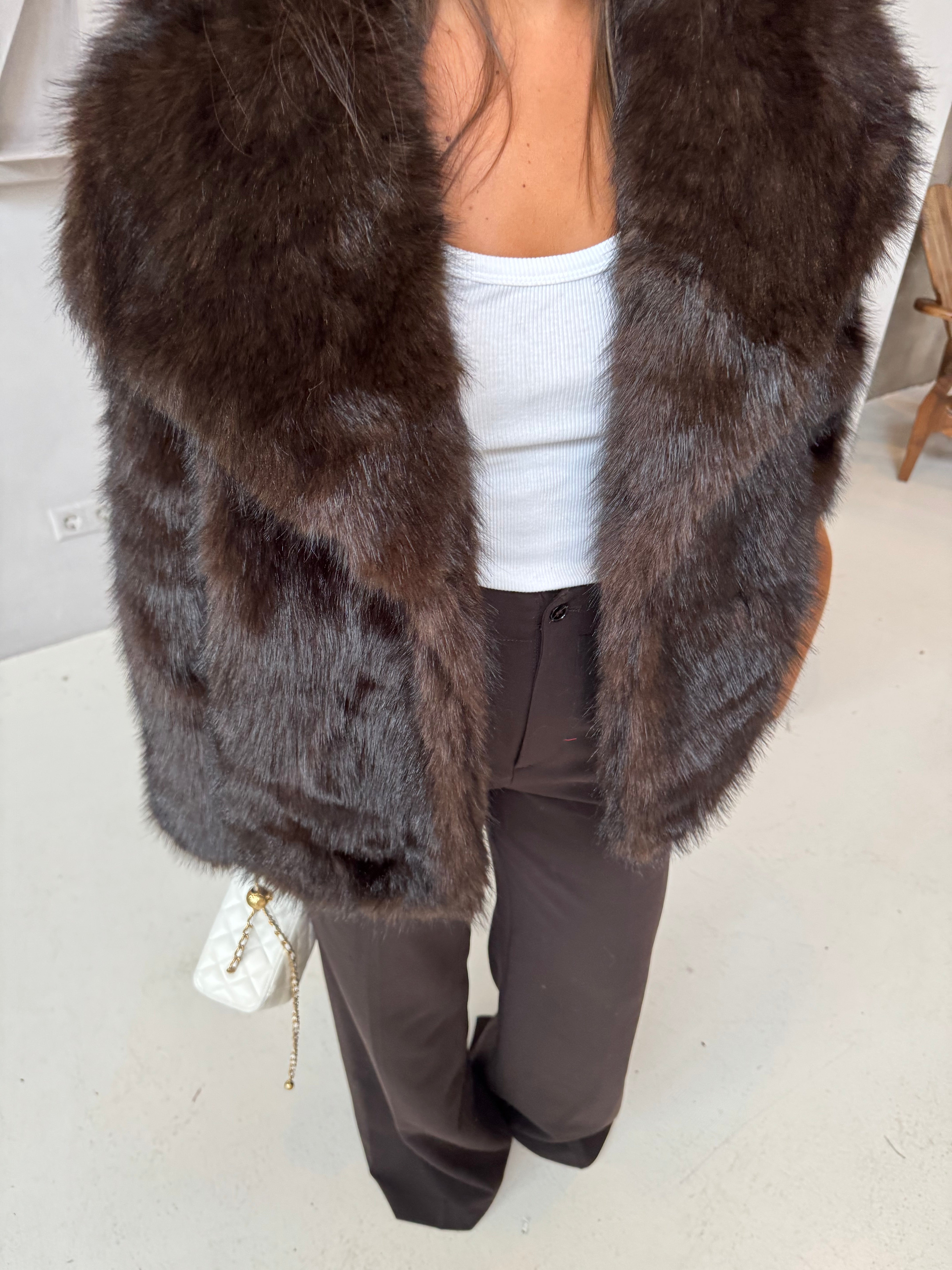 Fourrure vegan marron foncé  (JZ3037)
