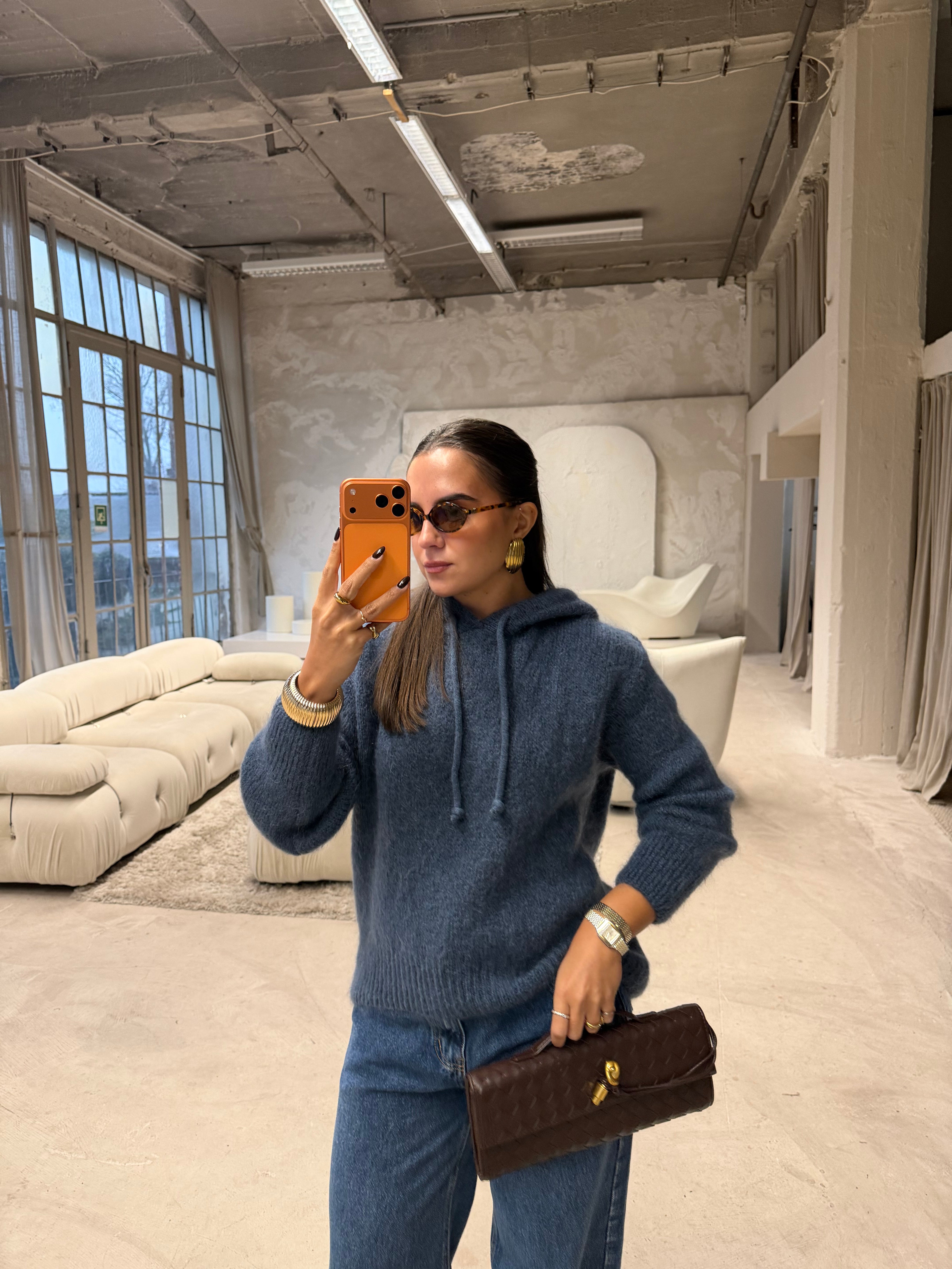 Pull mohair bleu capuche  (24141)