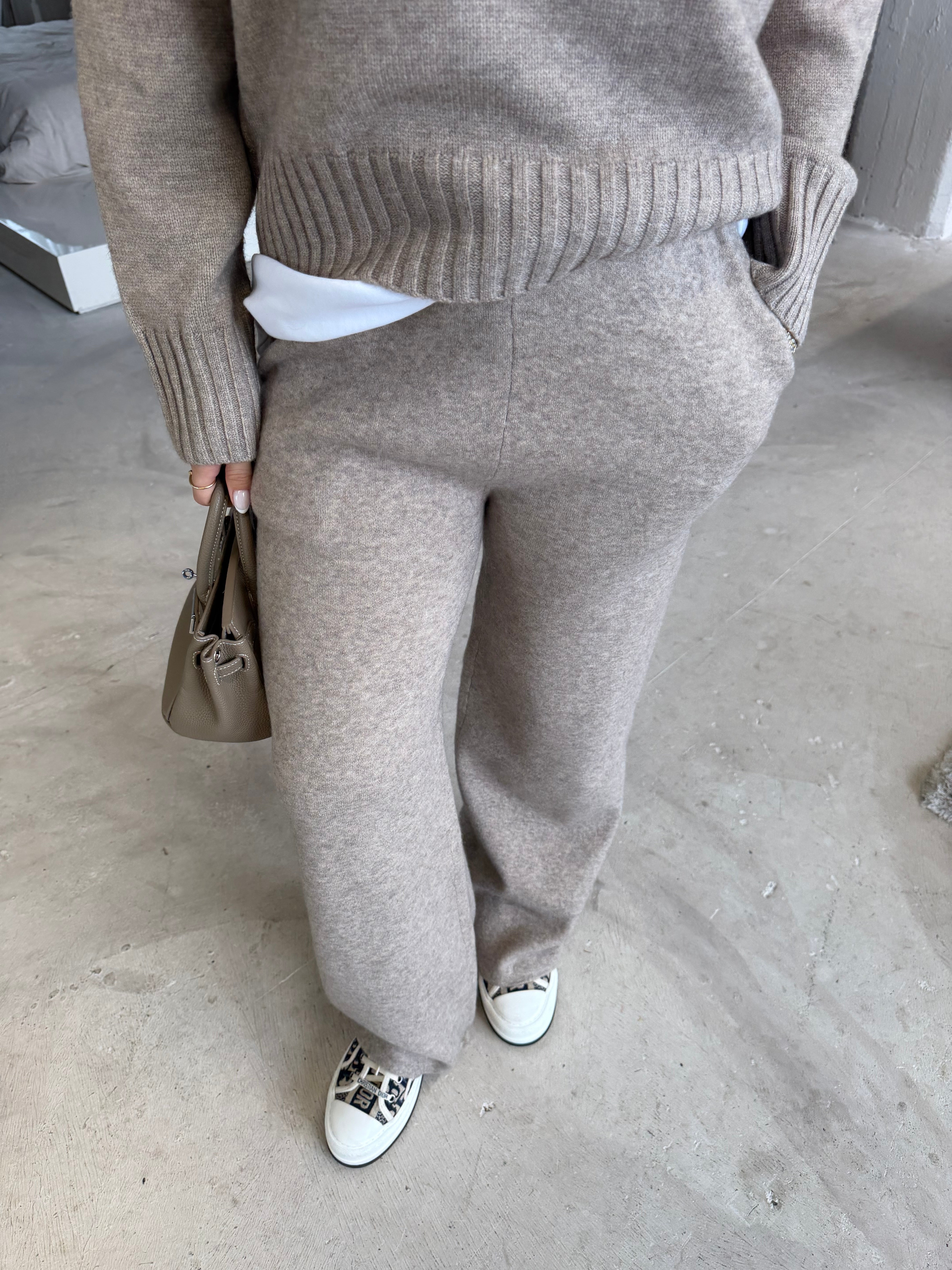 Ensemble EXA beige (1896-1898)