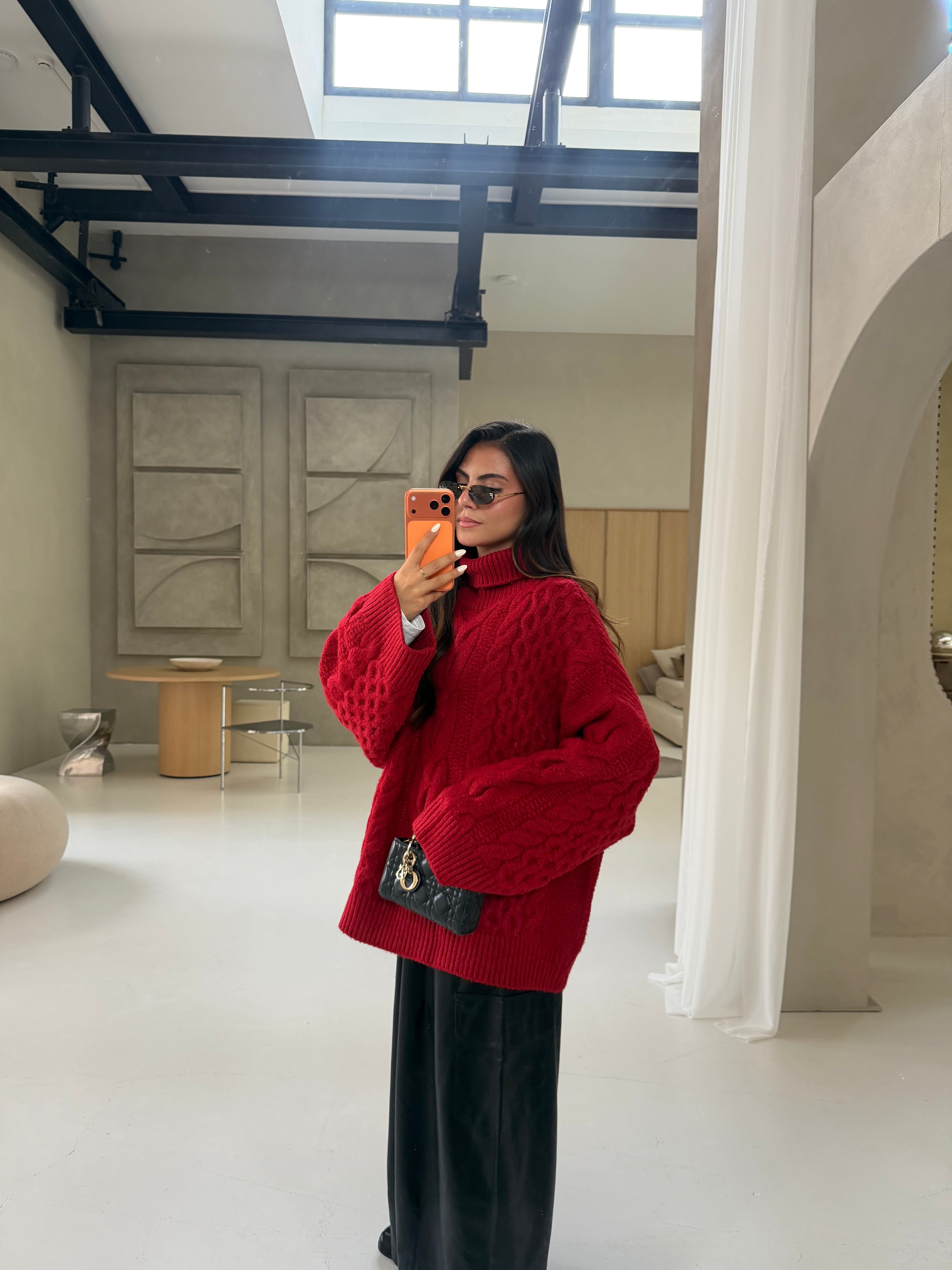 Pull col roulé rouge