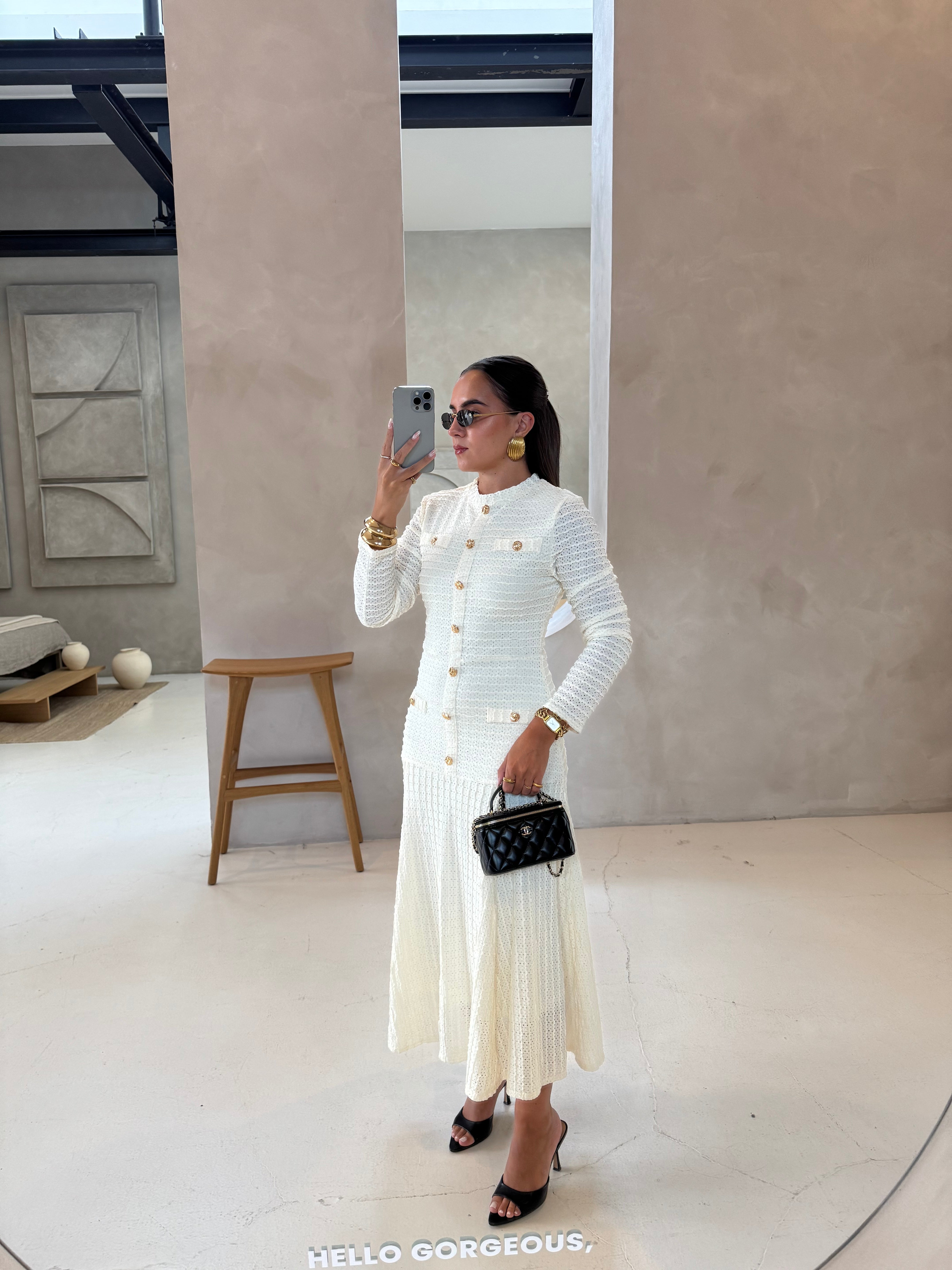 Robe JOYNA blanc boutons dorés (9698)