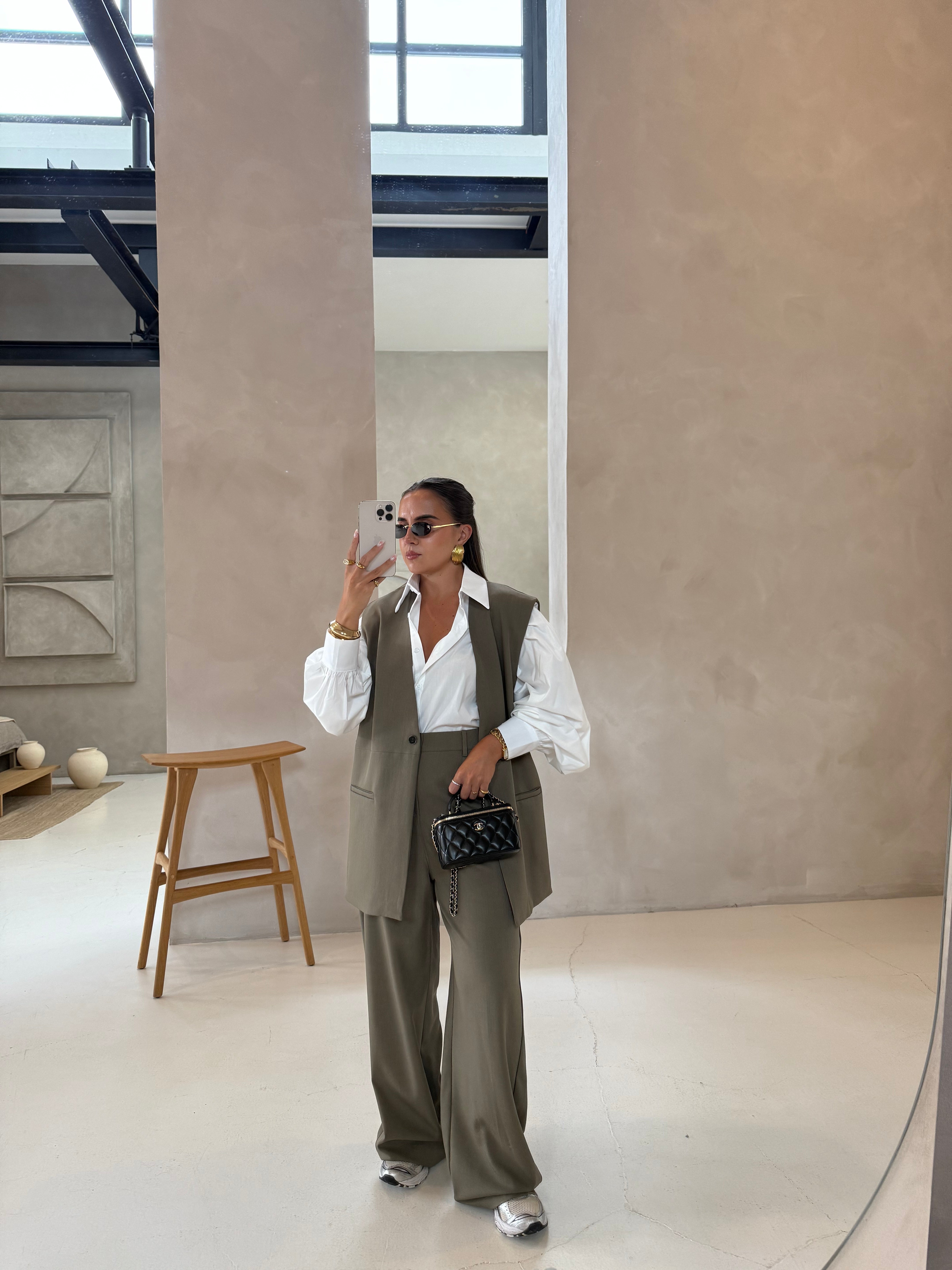 Blazer sans manche kaki ouvert au dos (W25209)