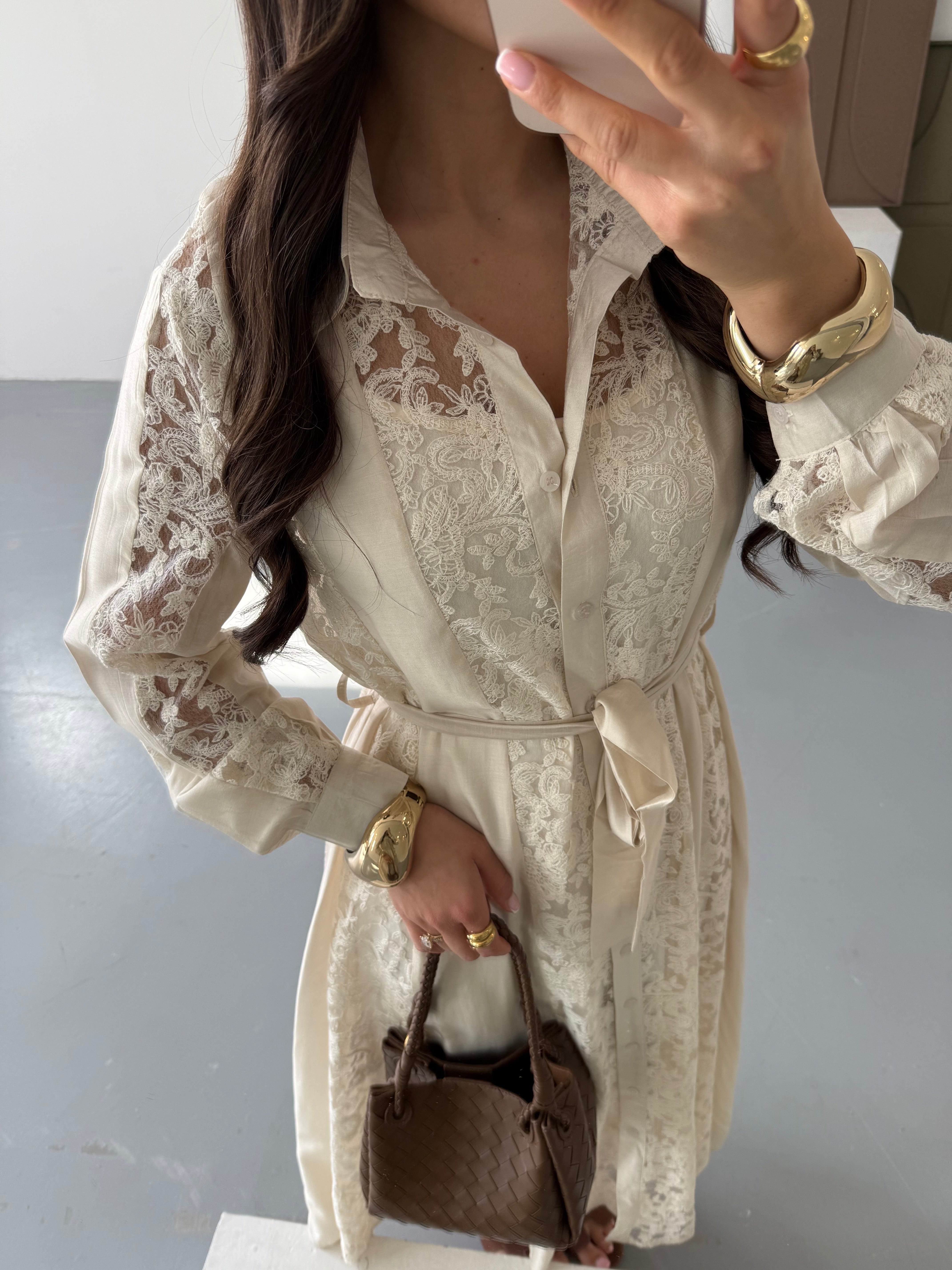 Robe dentelle beige (J0055)