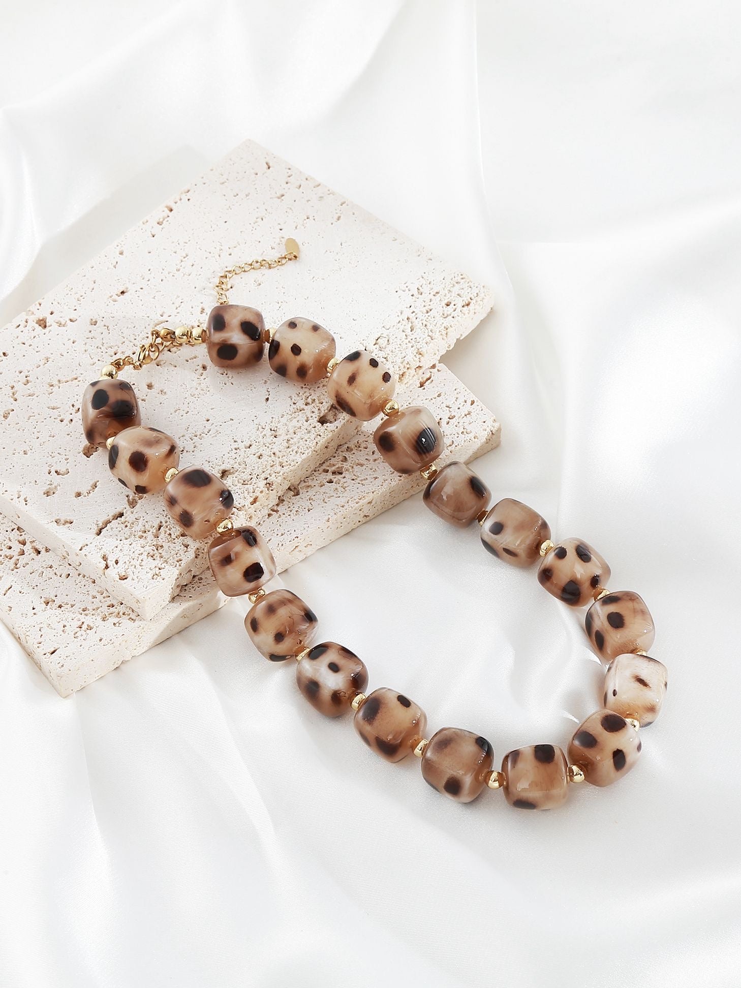 Collier BOULE crème (N-41062)