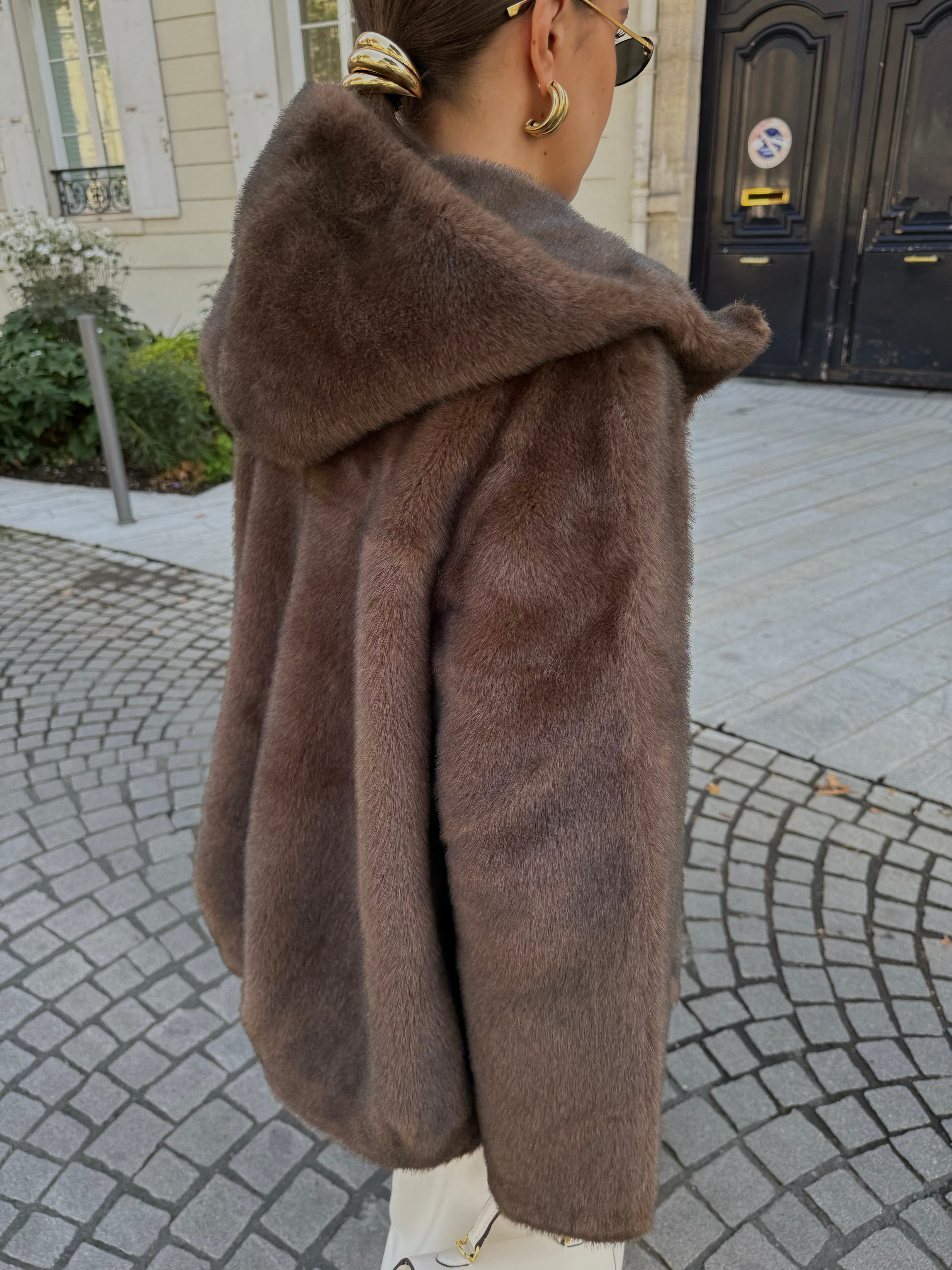 Short fur coats (V007G)