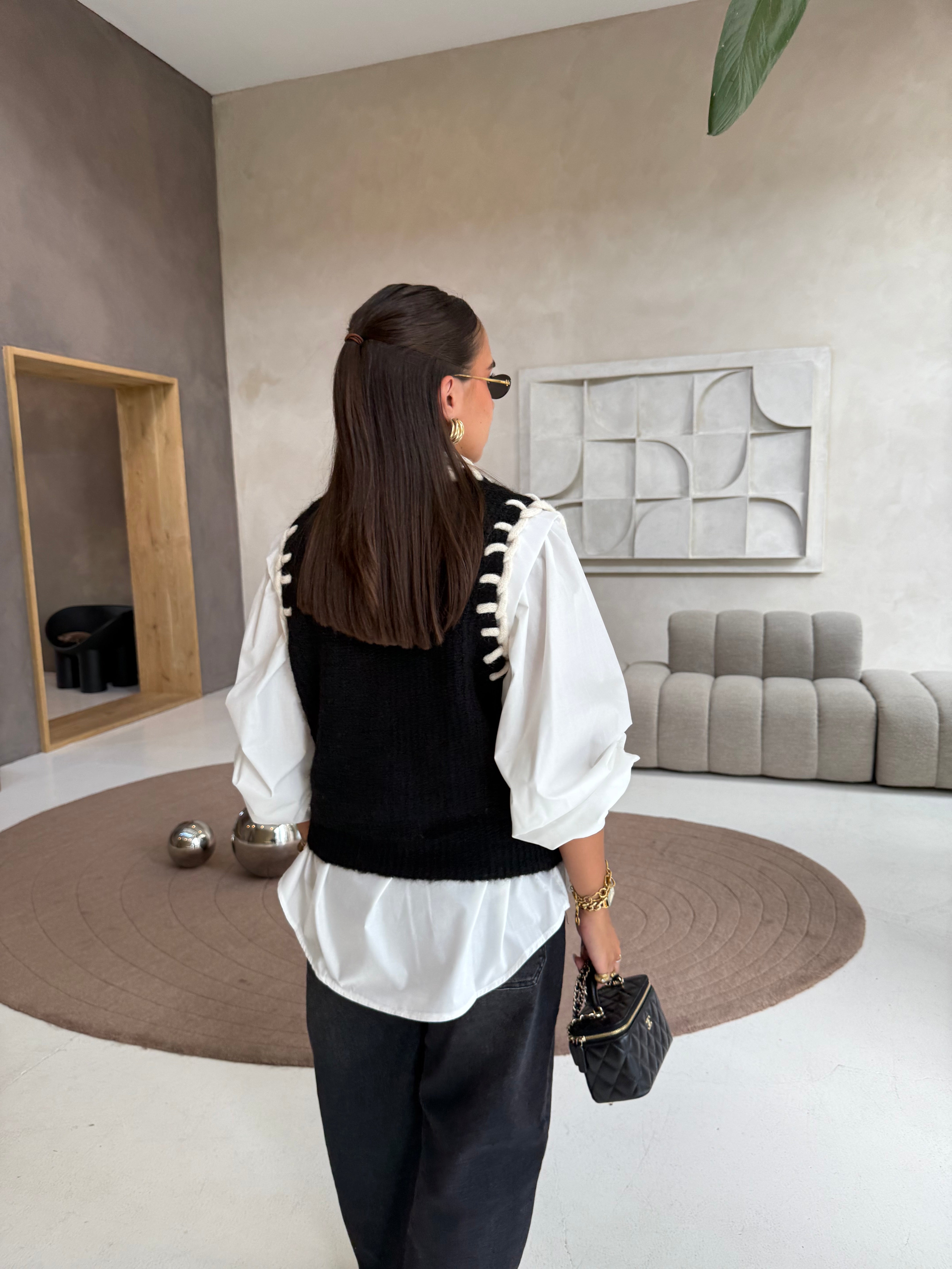 Pull sans manches noir (yu659)