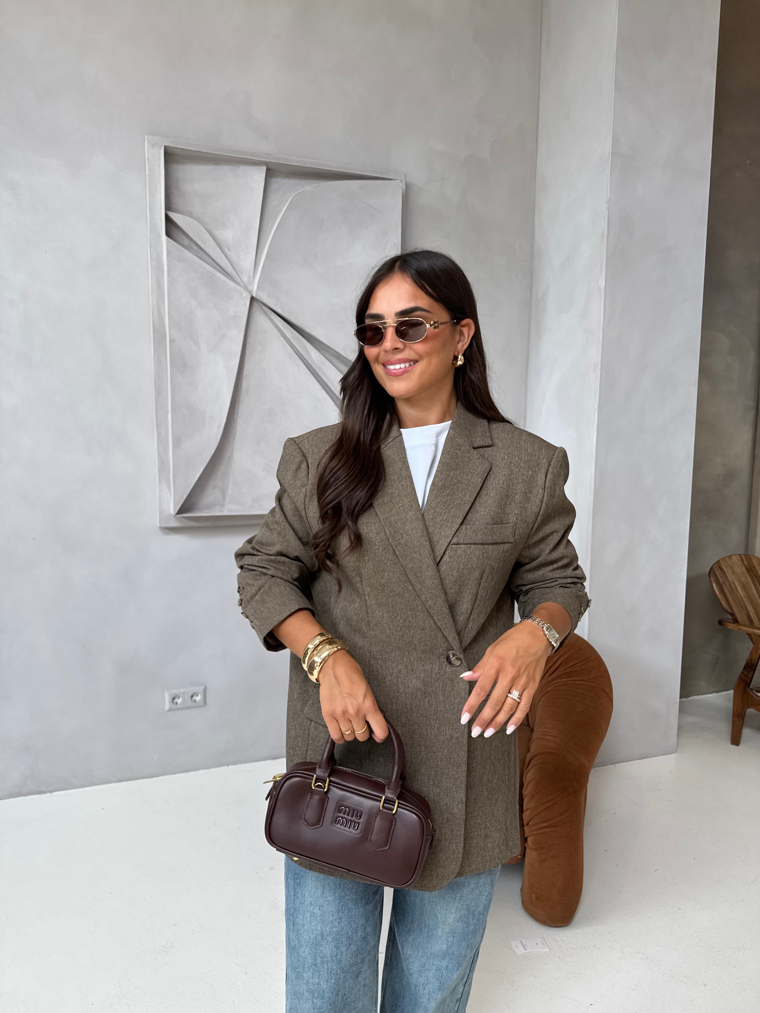 Blazer beige foncé avec bouton au dos (W25210)