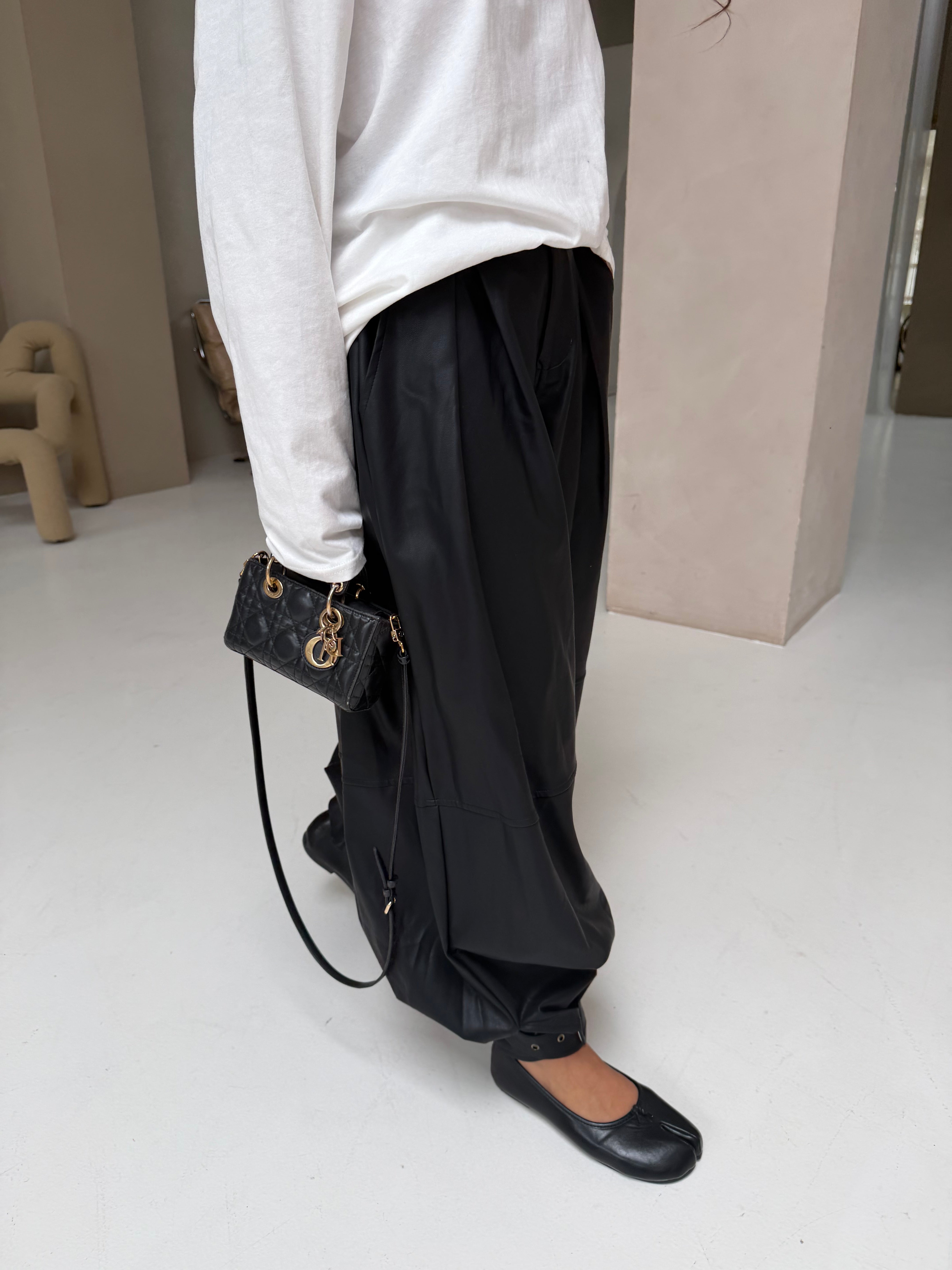Pantalon saroual simili cuir noir (MA8613)