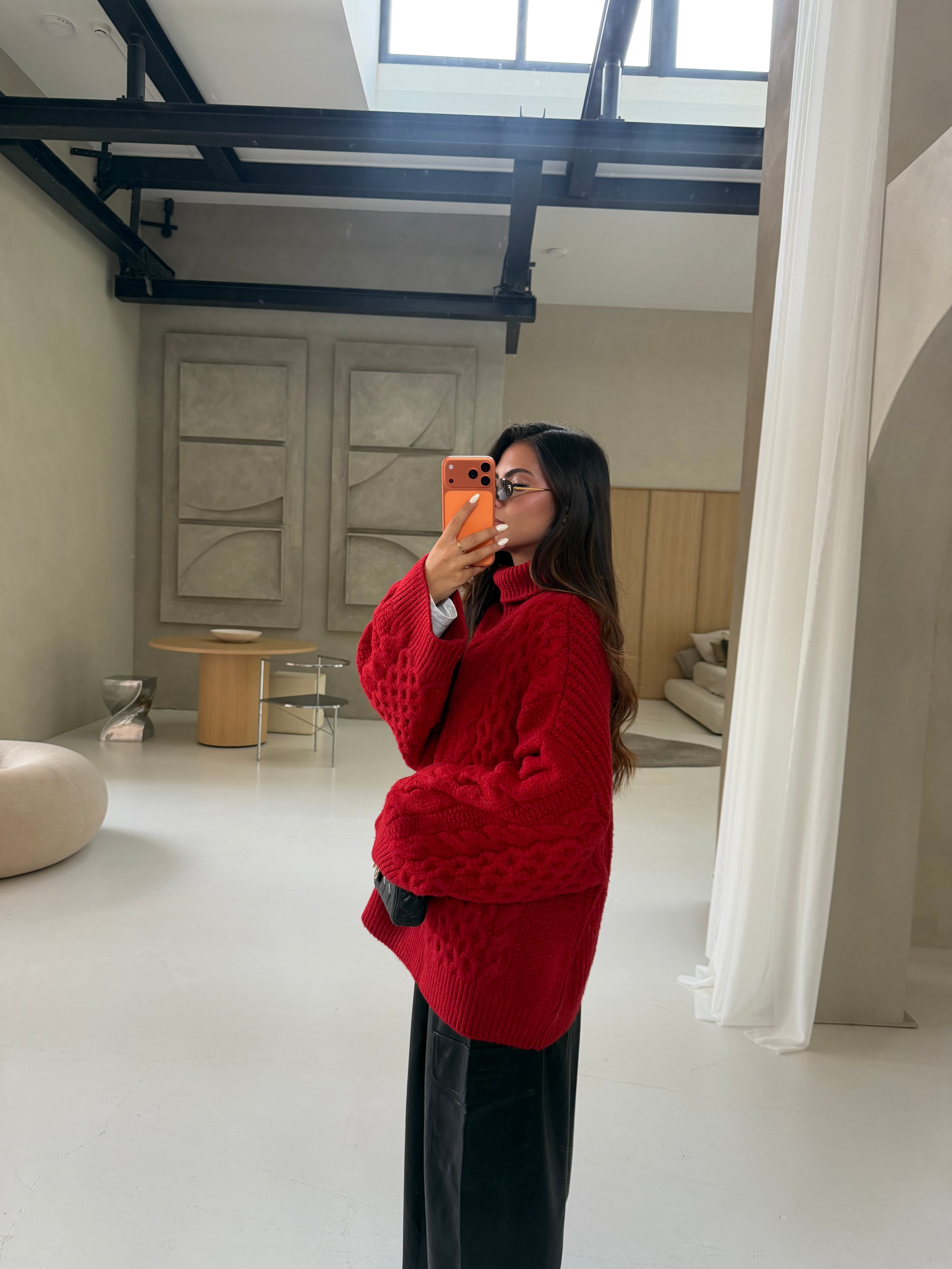 Pull col roulé rouge