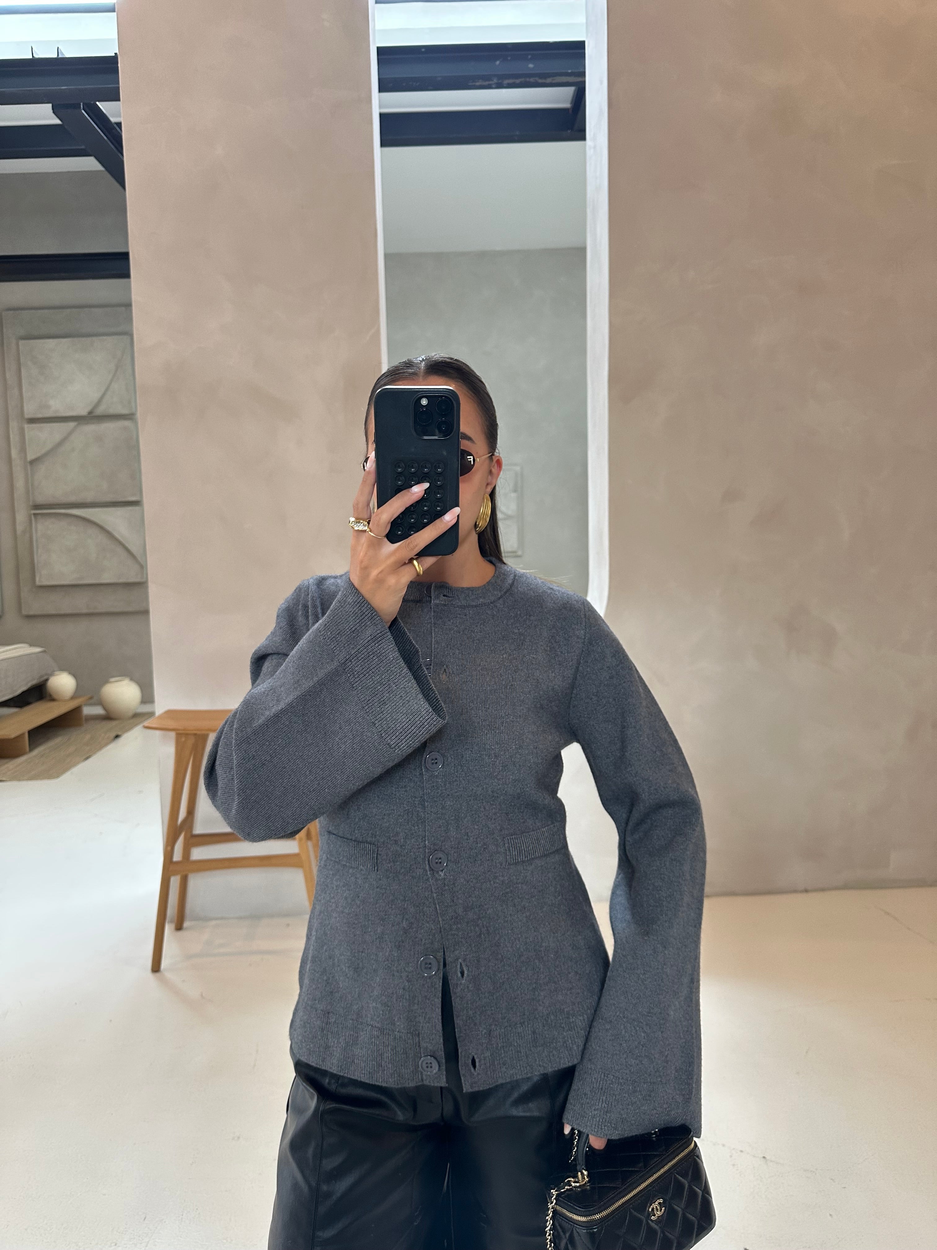 Cardigan à boutons gris (H880)